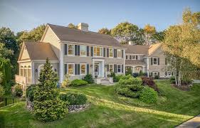 This compares to massachusetts real estate data, which this week shows a total number of listing properties as 308 with a median listing price of $348. 3 Buttonwood Drive Andover Ma Massachusetts 01810 Andover Real Estate Andover Home For Sale Estate Homes Andover Real Estate