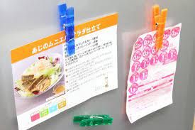 冷蔵庫にレシピやメモをぺたり ニトリ マグネットクリップ はずり落ちにくくて便利 えんウチ マグネット ニトリ メモ
