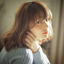 切るか伸ばすか 大問題です 顔型別 似合う前髪 解説します 似合う前髪 髪 色 ヘアカラー 明るめ