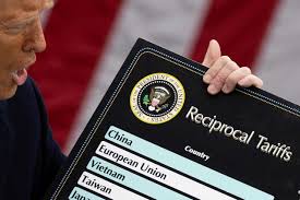 Fachada da Casa Branca em Washington sob a gestão do presidente norte-americano Donald Trump.