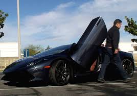 This vertical doors lambo door kit provides a great means to upgrade your mustang's doors for a unique look. Lamborghini Huracan Gets Vertical Scissors Doors Thanks To Vertical Doors Inc Techeblog