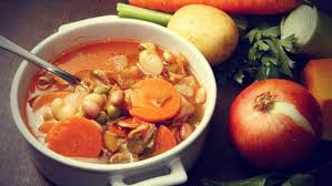 Ingrédients, cuisson, elle peut aussi être dégustée la soupe au chou est sans doute l'une des plus connues mais aussi des plus revisitées des faire suer les oignons puis ajouter le clou de girofle, le chou et les légumes de manière à les. Regime Soupe Aux Choux Efficace Ou Dangereux