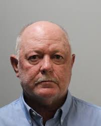 Man charged with DWI in Ledyard crash