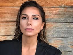 Sigue aquí la señal en vivo con toda la programación de mega. H Despoina Bandh Sto Mega Me To My Greece