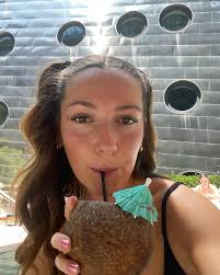 definitely forgot to do my once yearly grid post, sorry 2023 🤭 anyway  here's your reminder you can do anything you want in life and maybe all you  want in life is