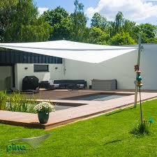 Hängende gärten (an abhängen terrassenförmig angelegte gartenanlagen im altertum). Elektrisch Aufrollbares Sonnensegel Uber Der Terrasse Aufrollbare Sonnensegel Sonnensegel Sonnensegel Terrasse