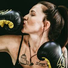 What are the best bird food brands for sun conures?