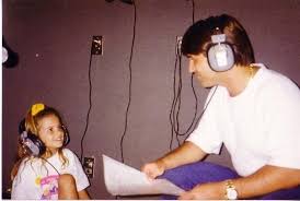 A diferencia de las canciones dedicadas a las mamás, como se podrá ver, en ciertos casos, no se trata de canciones de alabanza, pero así es la. Las Mejores Canciones Para Dedicarle A Tus Hijos 2021 Solo Para Madres