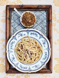 Cook An Authentic Italian Carbonara At Home With Jamie Oliver This Classic Italian Recipe Encompasses Crun Carbonara Recipe Carbonara Classic Carbonara Recipe
