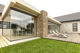 Glasverbau Schiebe Dreh Verglasung Glasschiebetur Geschlossener Innenhof Sommergarten