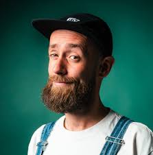 Kiek es, doar is de single 'Doe Bist Mien Moat'! Ik ben ontzettend benieuwd  wat jullie er van vinden, laat maar eem weten ☘️ #doebistmienmoat Speciale  dank aan SC stadskanaal 4 Hofleverancier