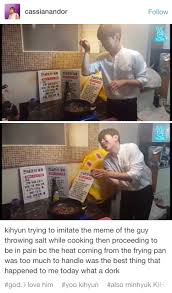Star news | naver tv ent.) #몬스타엑스 . I M Pretty Sure He Got A Cramp In His Hand And It Wasn T From The Heat But Either Way Kihyun Clearly Needs Protection Kihyun Monsta X Kpop Funny