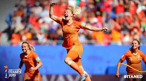 تأسس في 22 يونيو 1985. Ø®Ø±ÙˆØ¬ Ù…Ù†ØªØ®Ø¨ Ø§ÙŠØ·Ø§Ù„ÙŠØ§ Ù„Ù„Ø³ÙŠØ¯Ø§Øª Ù…Ù† ÙƒØ£Ø³ Ø§Ù„Ø¹Ø§Ù„Ù… Ø¥Ø«Ø± Ø§Ù„Ù‡Ø²ÙŠÙ…Ø© Ø£Ù…Ø§Ù… Ù‡ÙˆÙ„Ù†Ø¯Ø§ Ø¨2 0 Ø§Ù„Ø¥ÙŠØ·Ø§Ù„ÙŠØ© Ù†ÙŠÙˆØ²