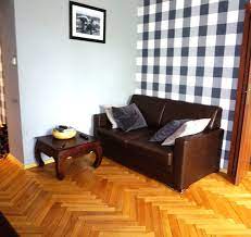 Die wohnung befindet sich in einem mietshaus in einer ruhigen straße mit fenstern mit blick auf einen ruhigen hinterhof. Wohnung In Krakau 5 Minuten Entfernt Von Der Weichsel