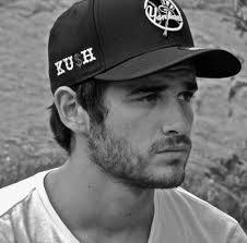 Samuel Aron (@SamAron75)