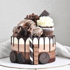 Dripe Cakes Gateau Anniversaire Original Idee Gateau Gateau Anniversaire Chocolat