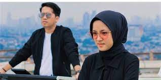 Lihat ide lainnya tentang wanita, jilbab cantik, gaya hijab. 25 Listen Von Erling Haaland Erling Braut Haaland Schlug In Dieser Saison Wie Ein Komet Am Europaischen Fussballhimmel Ein Staires45621