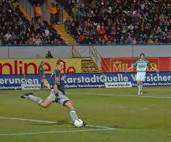 Pour toute infraction à cette loi : Loi 16 Du Football Wikipedia