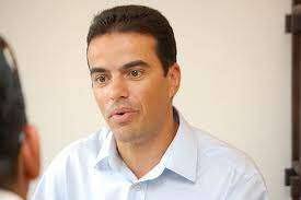 Cien corporaciones en siete días