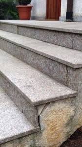 Stirnseiten der treppe weitestgehend glätten außentreppe fliesen. Aussentreppe Neu Aufbauen Und Fliesen Legen Nevo Service Leonberg