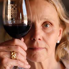 Encierra.cl - ¡Hoy celebramos a nuestra enóloga y directora de Viña  Encierra, María Ignacia Eyzaguirre, una mujer excepcional en todos los  sentidos! Madre de cinco, incansable trabajadora y pionera en el Valle