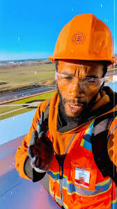 Let's normalize congratulating good ppl for no reason other than that fact.  Here's a story of a Brother who is an active Father, works Multiple jobs,  and just so happens to be