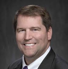 Derek Denton's Instagram, Twitter & Facebook