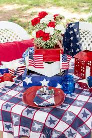 For us, memorial day kicks off the summer season around here. Inexpensive 4th Of July Table Decorations