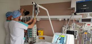 Emmanuel macron a annoncé ce 15 mars que la france suspendait «par précaution» l'utilisation du vaccin astrazeneca, en attendant un avis de l'autorité la veille, jean castex s'était pourtant montré rassurant au sujet de l'utilisation du vaccin britannique alors que les doutes sur ses potentiels effets. Pays De Caux Vaccin Astrazeneca Les Hopitaux Confrontes Aux Effets Secondaires