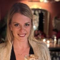 Sarah Scobey's Instagram, Twitter & Facebook