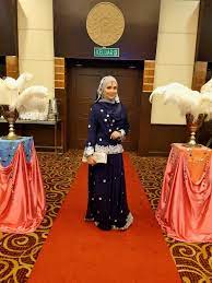 Collezione online costumi bollywood, accessori, decori e soluzioni per organizzare una festa a tema bollywood. Tetap Anggun Walaupun Sewa Baju Bollywood Muslimah Facebook