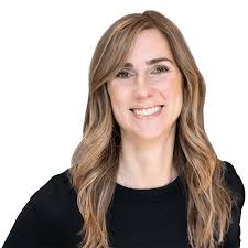 Erin Nicholson's Instagram, Twitter & Facebook