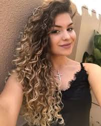 9 ideas de Mechas en cabello rizado