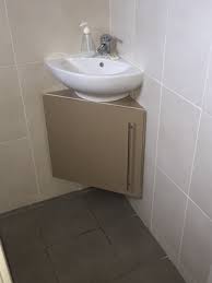 Vasagel étagère wc, meuble de rangement pour toilettes, avec placard, cadre en acier, stable, montage facile, style. Creations Associees A Meuble Vasque Wc Angle Sur L Air Du Bois