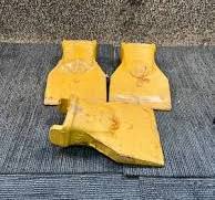 (QTY 3) CAT OEM Genuine Wide Excavator Bucket Tip Tooth BUKNDMU PAT 6735890  | eBay