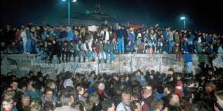 Neu geboren 1989 am 9. Mauerfall Bestellte Frage Adn Chef Als Stichwortgeber Haz Hannoversche Allgemeine