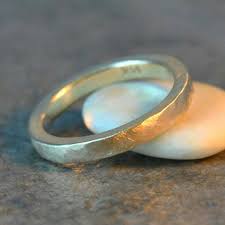 Maddox Ring 14k Yellow Gold Women S Wedding Band Recycled Metals Eco Friendly Gold Wedding Band Womens Wedding Bands Rings For Men