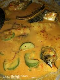 Sotong bertulang satu dan mempunyai lapan lengan serta dua tentakel yang biasanya lebih panjang. Gulai Ikan Masin Resepi