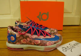 The shoes were released at 6 p.m. Nike Kd 6 Supreme Aunt Pearl Detailed Look Kicksonfire Com