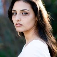 400+ perfiles de «Aly»