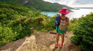 L'itinerario di cui vi parlerò è ideale per il mese di agosto, ma aggiungo anche la variante per prolungare il percorso verso il sud dell'isola che in agosto è sconsigliato perché piovoso. Il Fascino Dello Sri Lanka In Tour Mare Alle Seychelles