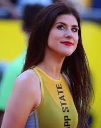 Taylor Starnes's Instagram, Twitter & Facebook