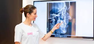 No tomar un número excesivo de radiografías a un paciente.
