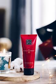 Cette année, je me suis dit que les calendriers de l'avent 2018 ne passeront pas par moi puis j'ai fini par craquer. Calendrier De L Avent Rituals 2018 Quelle Selection Beaute Nous Reserve T Il