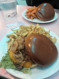 Hd Diner Chatelet Picture Of Hd Diner Chatelet Paris Tripadvisor Comparez les prix avant de réserver, regardez les photos et lisez les expériences. hd diner chatelet paris tripadvisor
