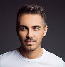 Το δεκέμβριο του 2014 κυκλοφορεί το. Mixalhs Xatzhgiannhs Mhn Argeis Akoyste To Neo Tragoydi Apokleistika Sto Spotify Tetragwno Gr