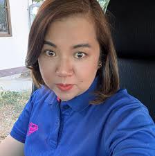 รีวิวกระติก 86 บาทที่ได้มา ภาพแรกเราใส่น้ำแข็งเพื่อแช่ปลาเทร้า  ภาพที่สองถัดมา 6 ชั่วโมงคือน้ำแข็งที่เหลืออยู่ค่ะ