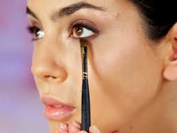 Um ihnen zuhause die wahl des richtigen produkts wenigstens etwas. Augen Make Up Tipps Das Untere Augenlid Richtig Schminken