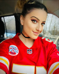 Danielle Nugent's Instagram, Twitter & Facebook