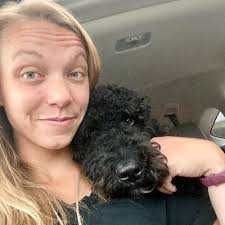 Emily Griffin (@eawgriffin)